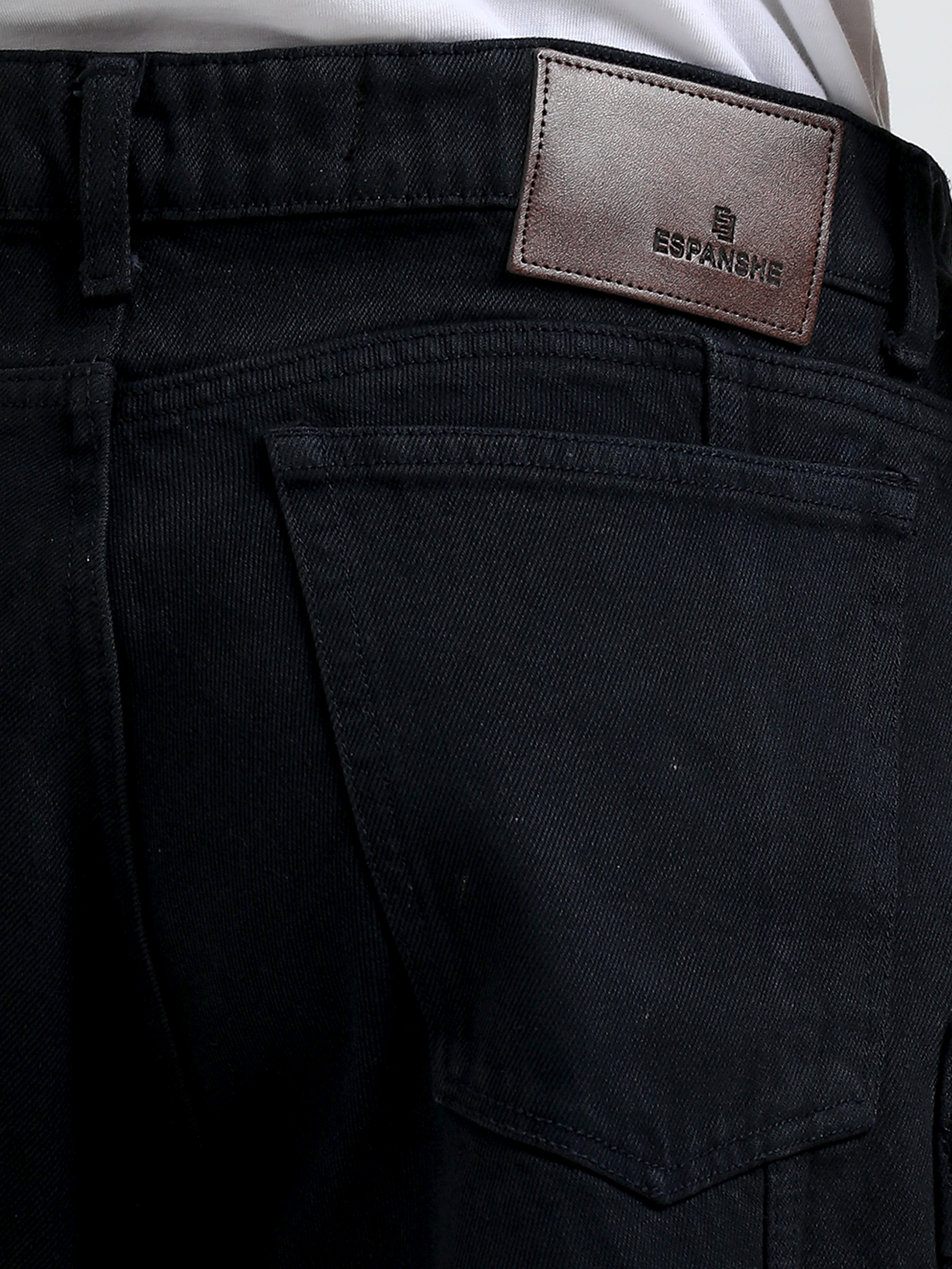 baggy cargo jeans featuring 10 pockets including zipper pockets. 
baggy cargo jeans pant for men
stylish baggy jeans for men