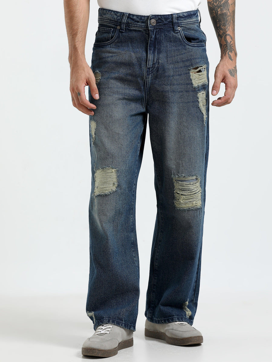  loose fit jean with patches and distress
Loose fit pants for men
patched pants or men