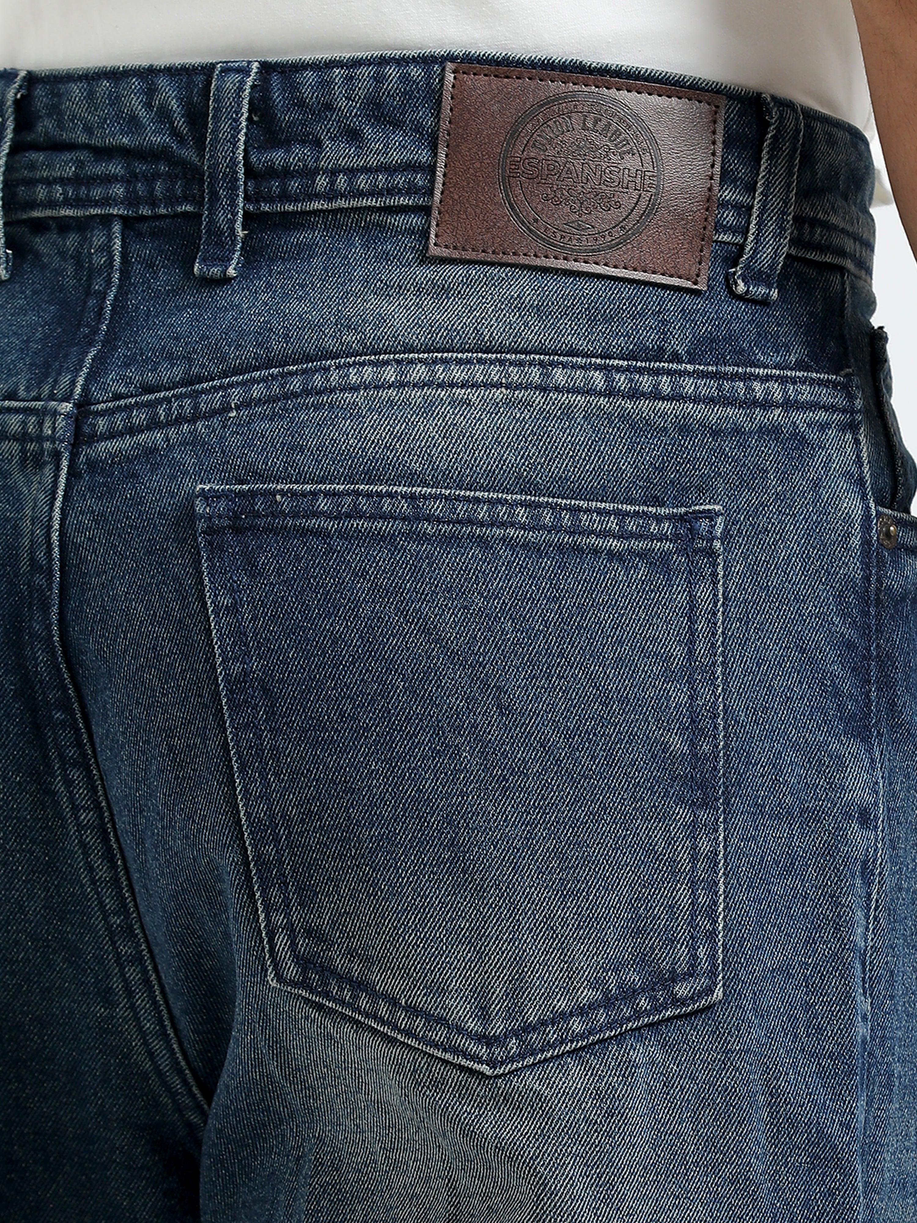  loose fit jean with patches and distress
Loose fit pants for men
patched pants or men