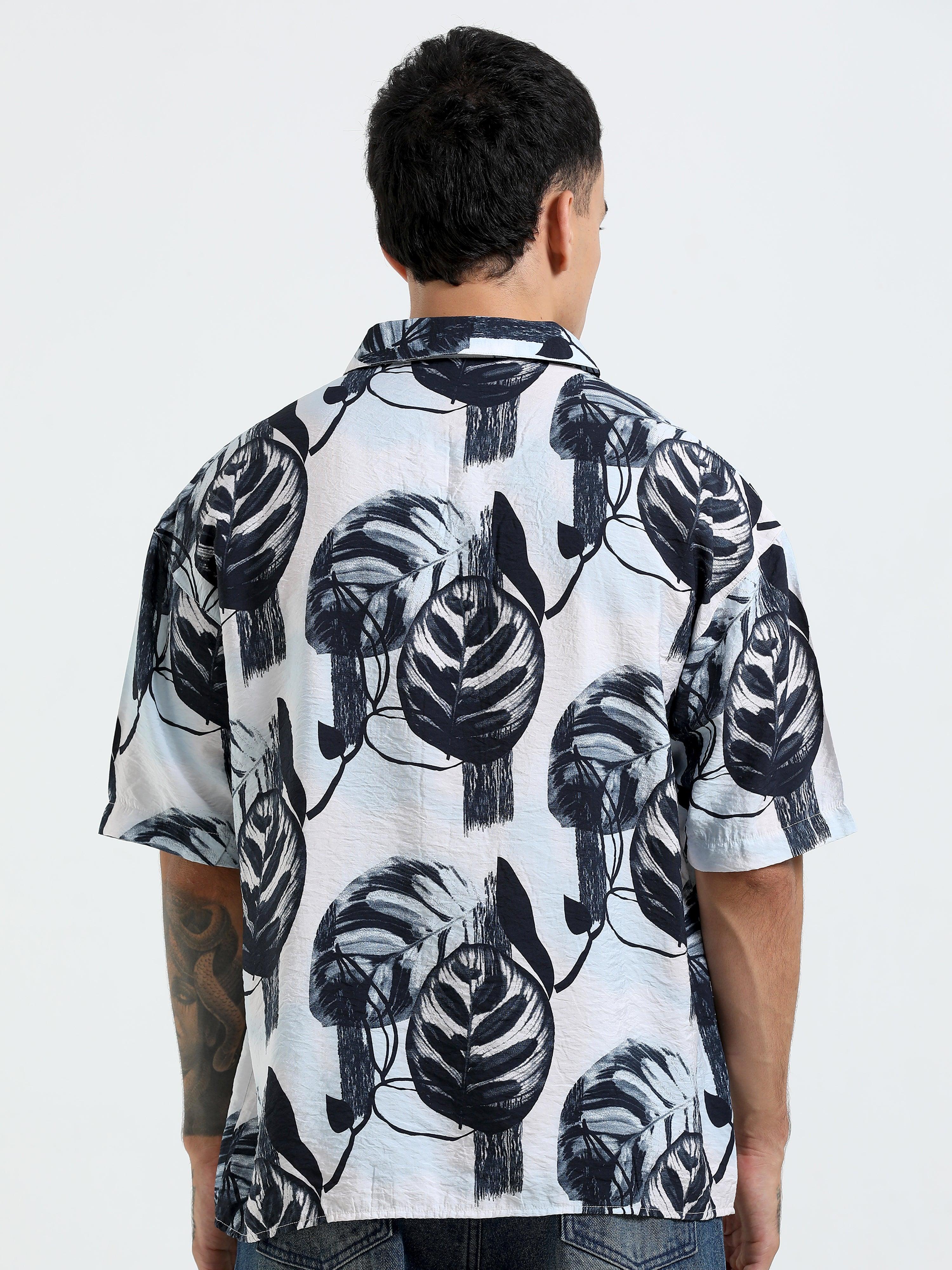 cropped baggy fit shirt with casual print
cropped shirts for men
baggy shirts for men