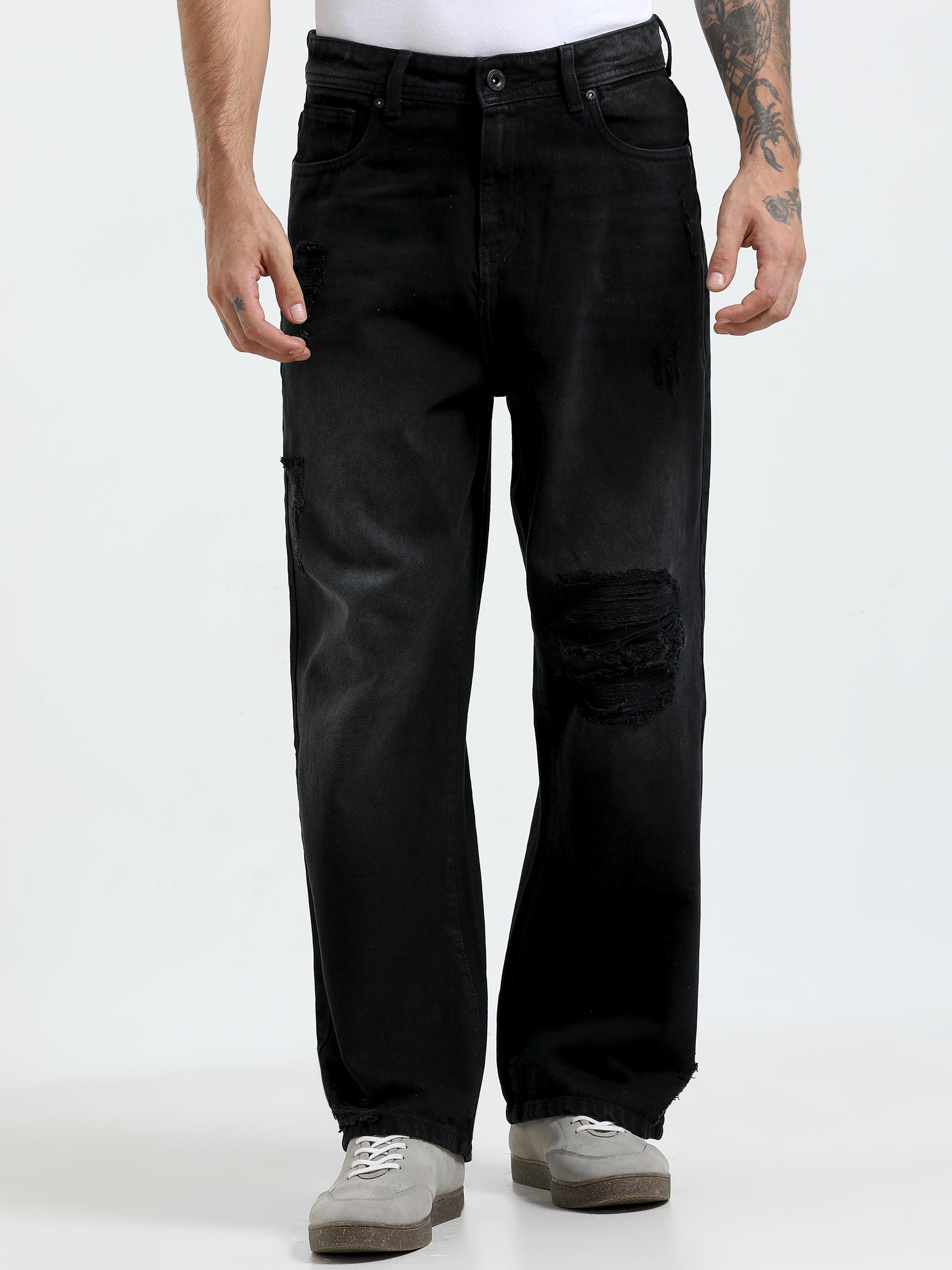  loose fit jean with patches and distress
Loose fit pants for men
patched pants or men