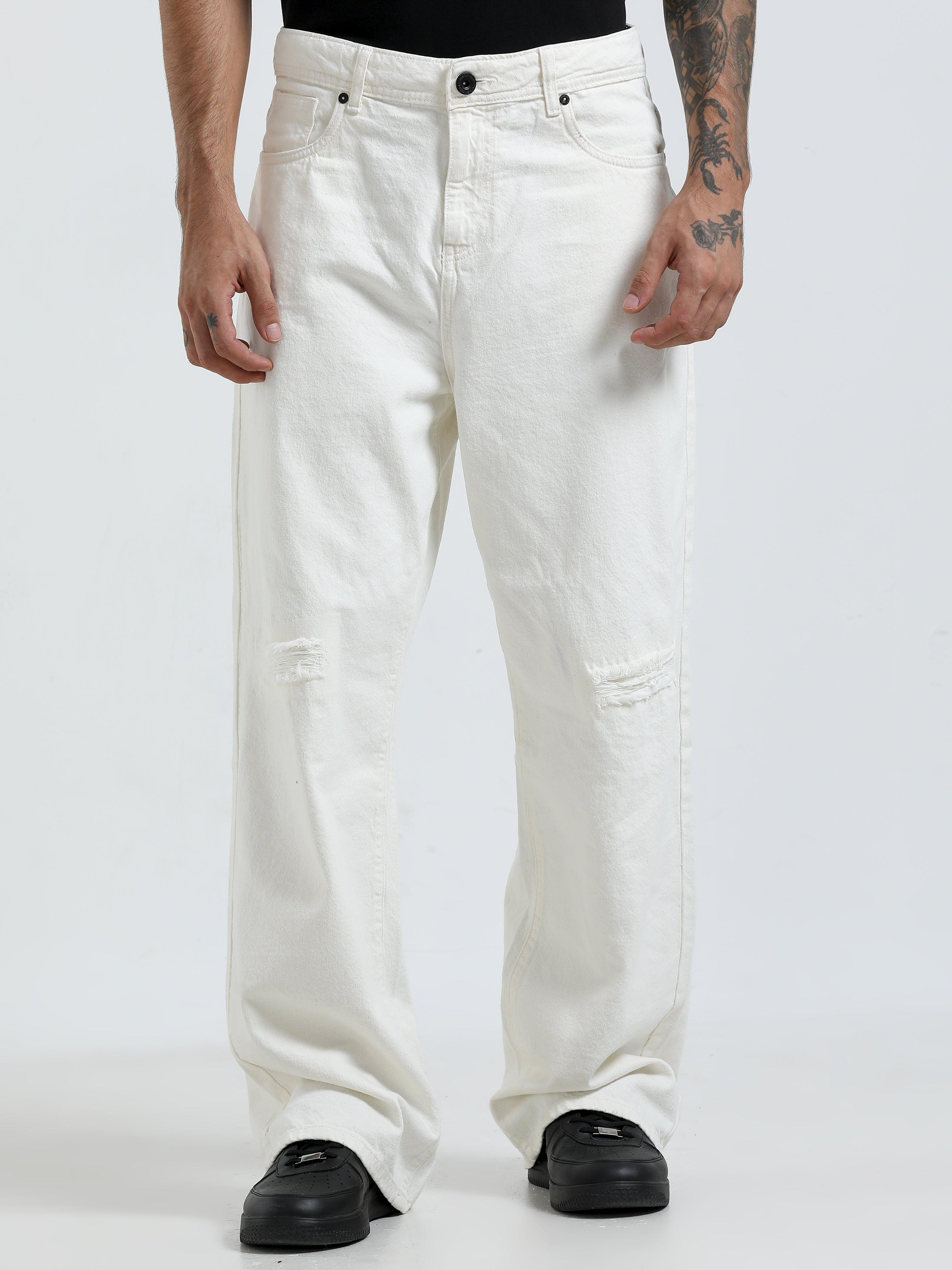  loose fit jean with patches and distress
Loose fit pants for men
patched pants or men