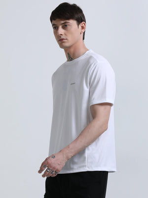 comfortable and light weight sports
 t-shirt made from polyster
sports t-shirt for men
light weight t-shirts for men