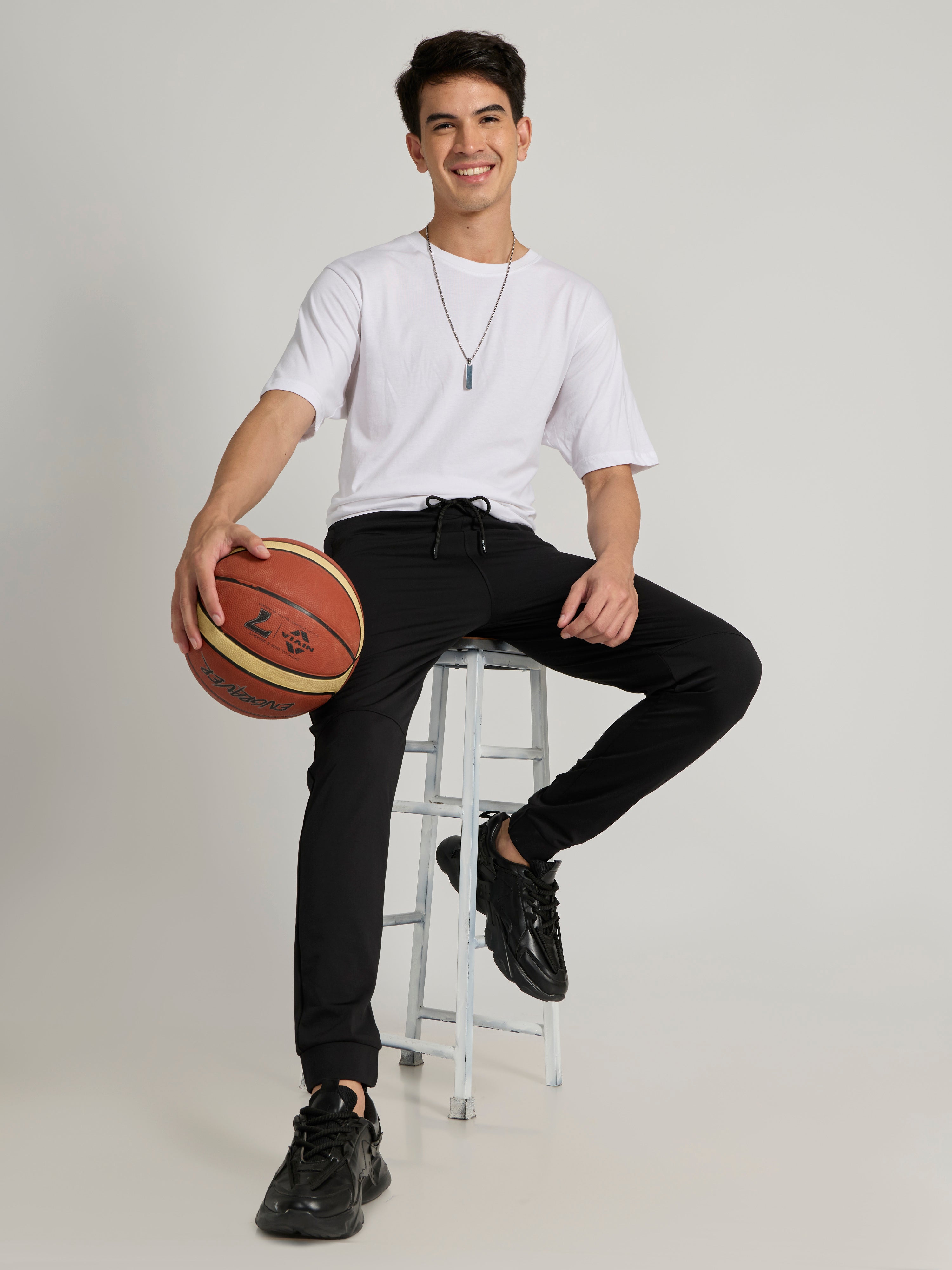 Men's track Pant in black