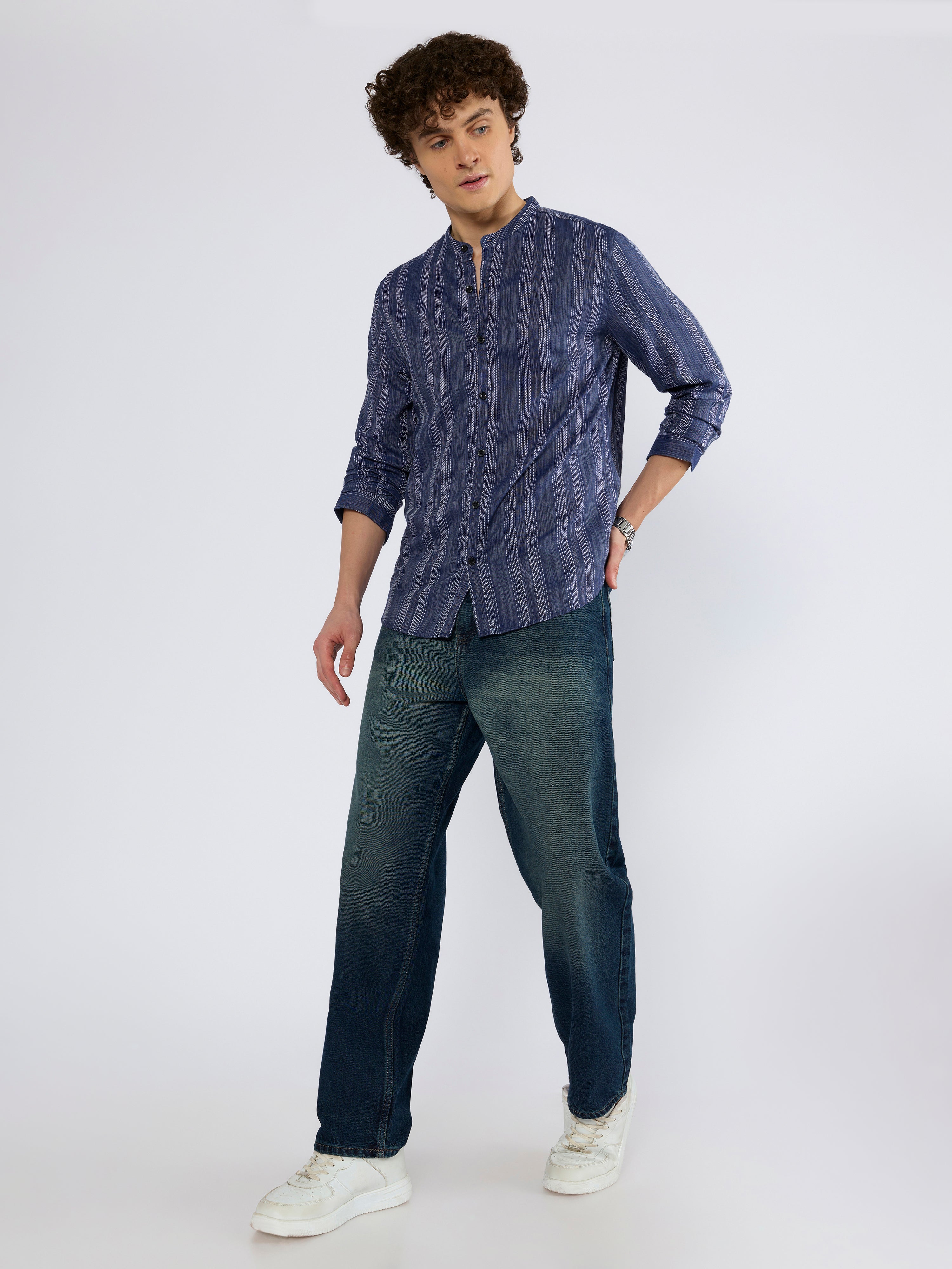 Men's Relaxed Fit Jeans in Dark Blue Shade