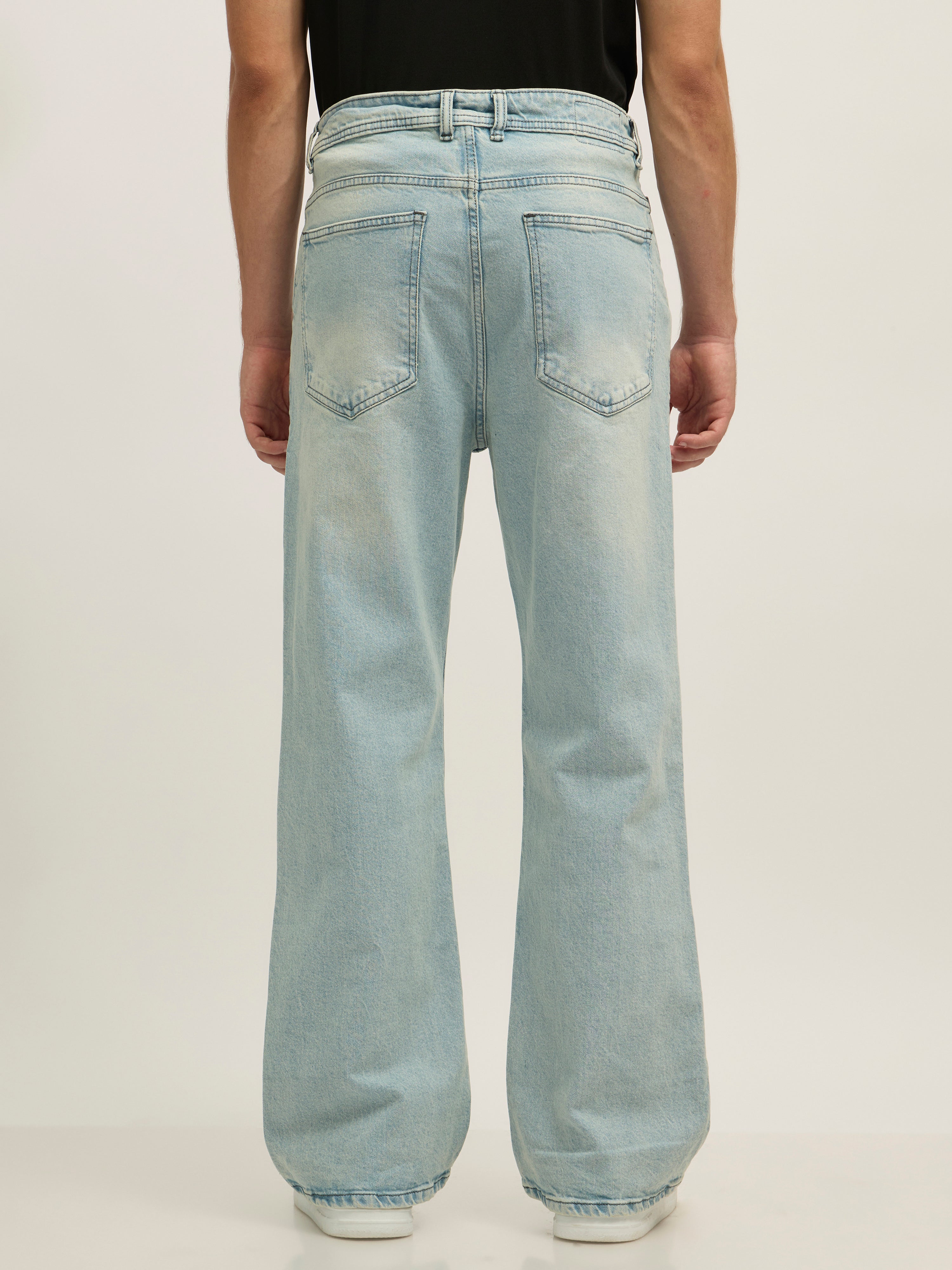 men's Fernando Flared Fit Jeans in Blue Shade.