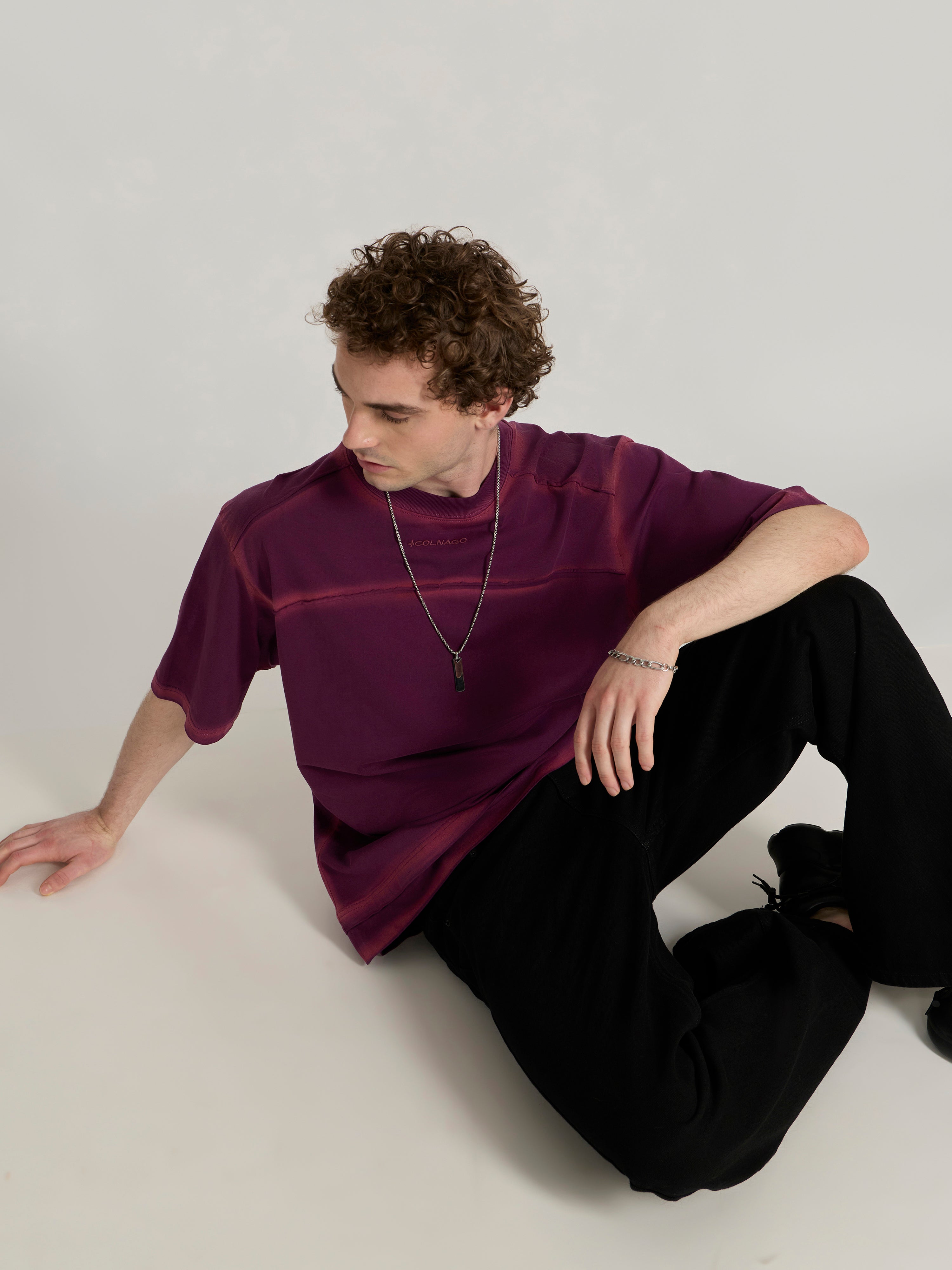 Men's printed baggy T-Shirt in midnight plum