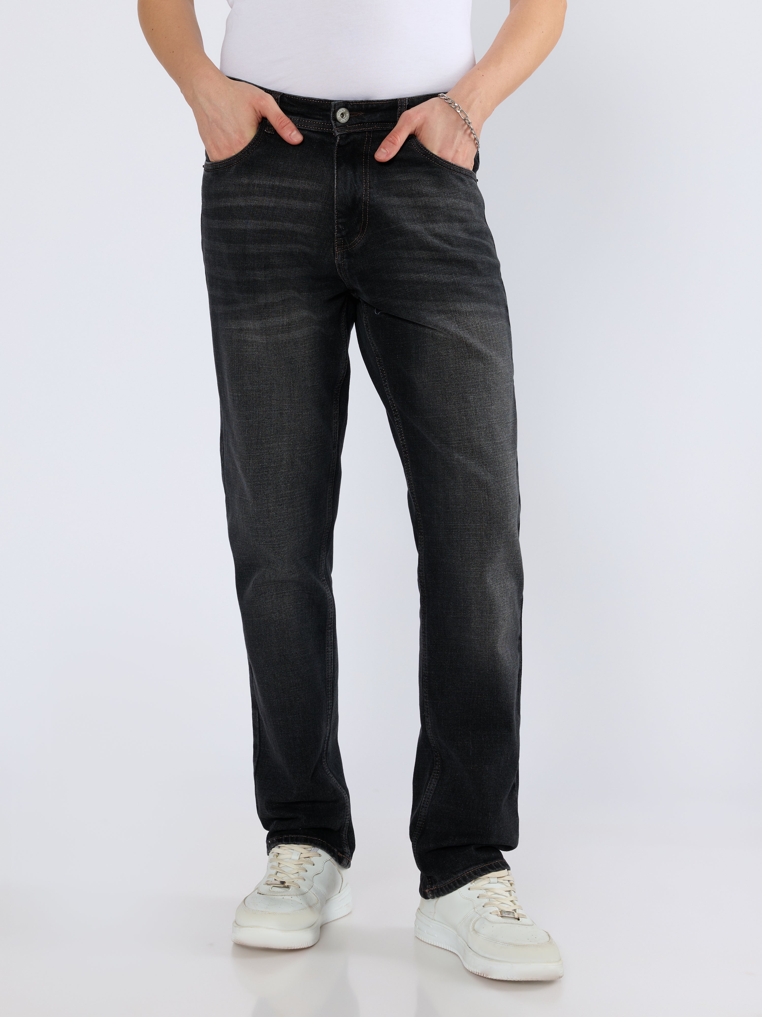 Men's Straight Fit Jeans in Carbon Black