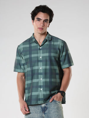 oversized checkered shirt made from lyrac fabric.
lyrac fabric shirts
oversized shirts for men