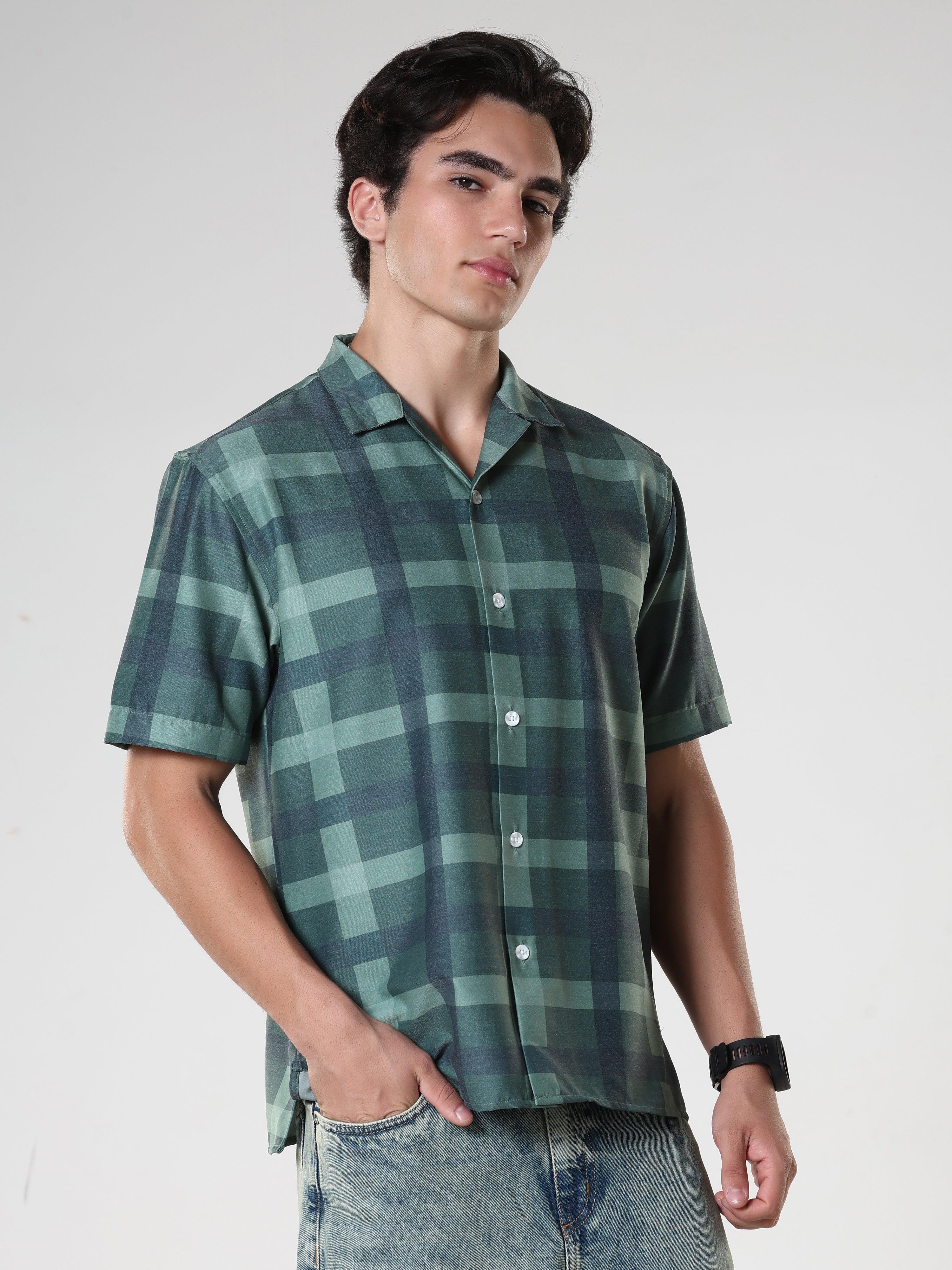 oversized checkered shirt made from lyrac fabric.
lyrac fabric shirts
oversized shirts for men