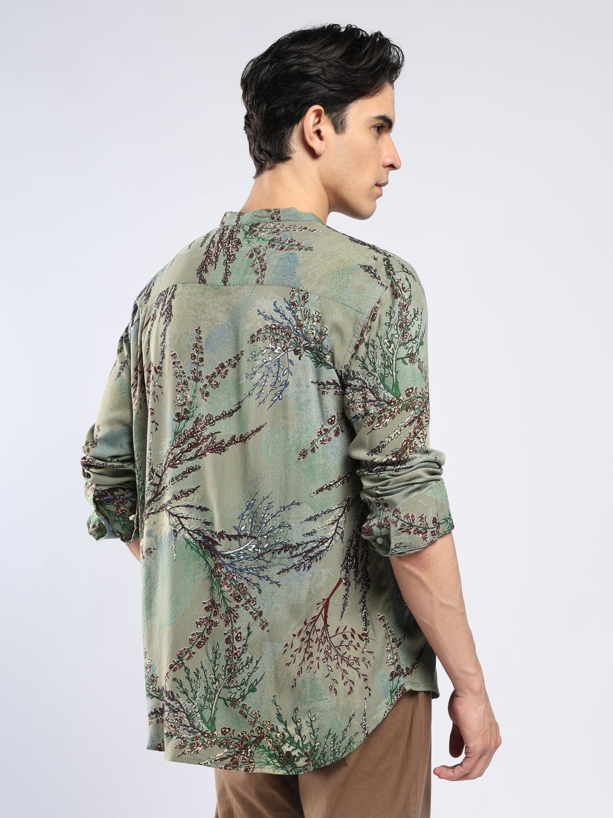 Xisoni - Abstract Printed Mandarin Collar Shirt - Moss Green - Espanshe