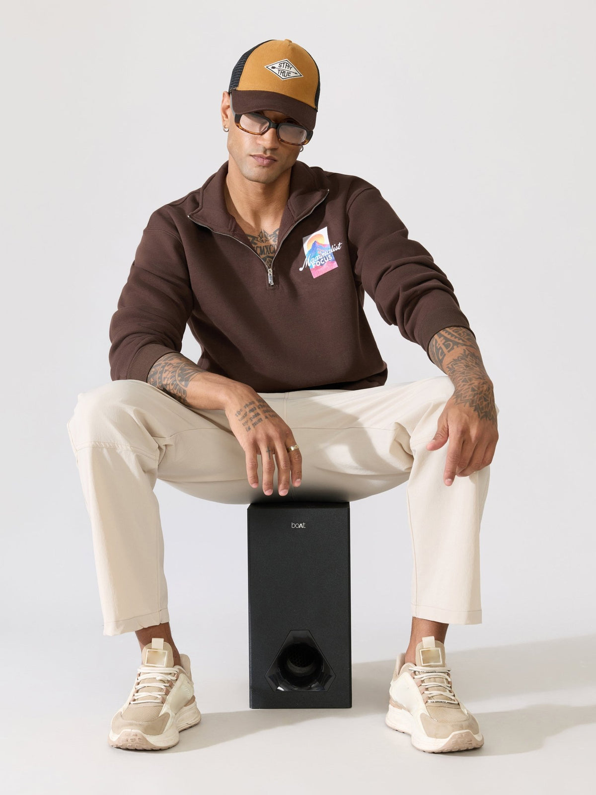 Zelios - Dark Brown Adventure Graphic Half-Zip Sweatshirt - Espanshe