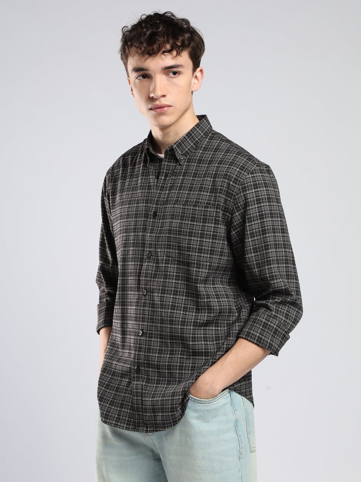 Vololo - Relaxed Fit Checks Shirt - Black - Espanshe