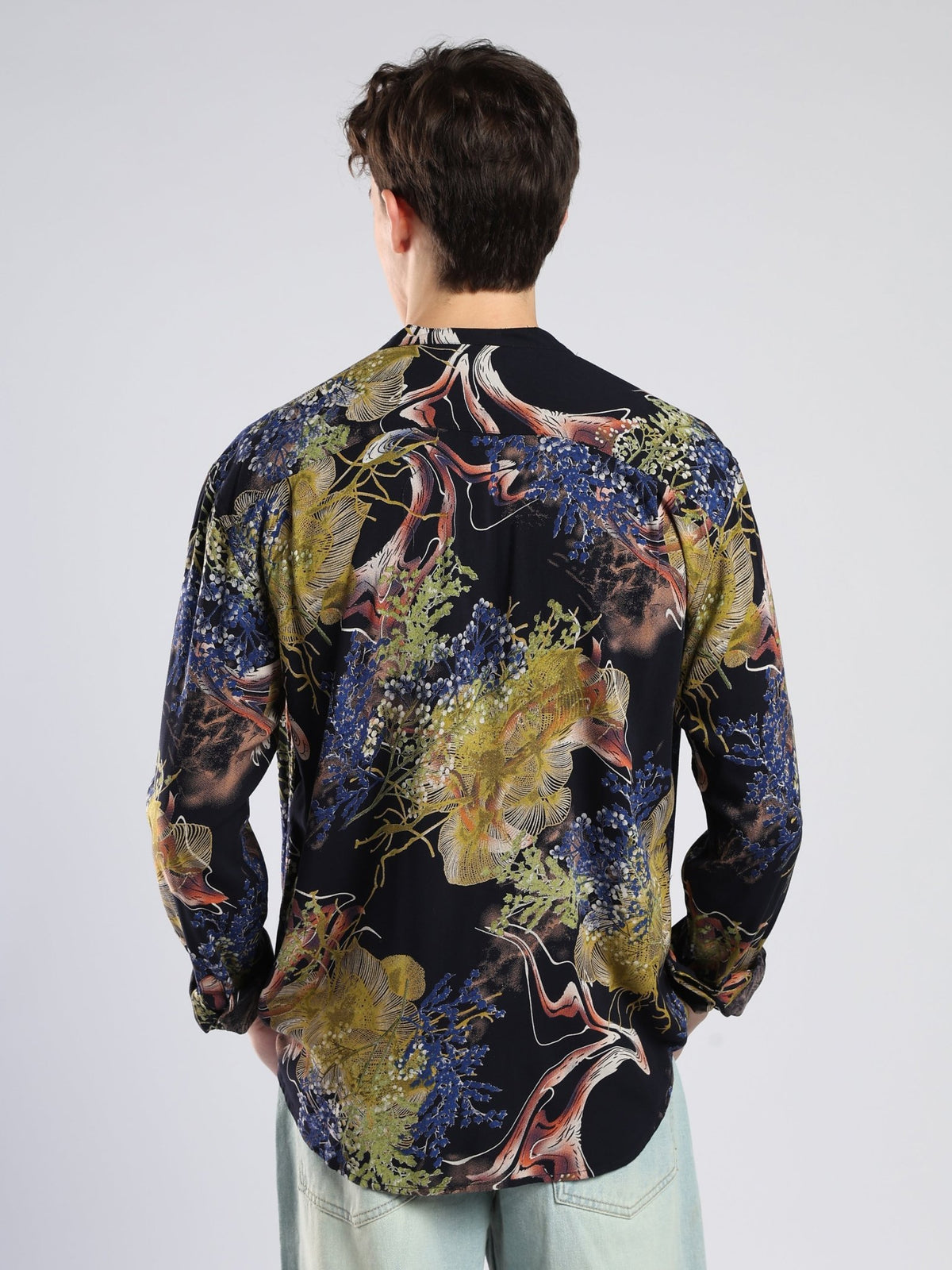Xisoni - Abstract Printed Mandarin Collar Shirt - Olive Green - Espanshe