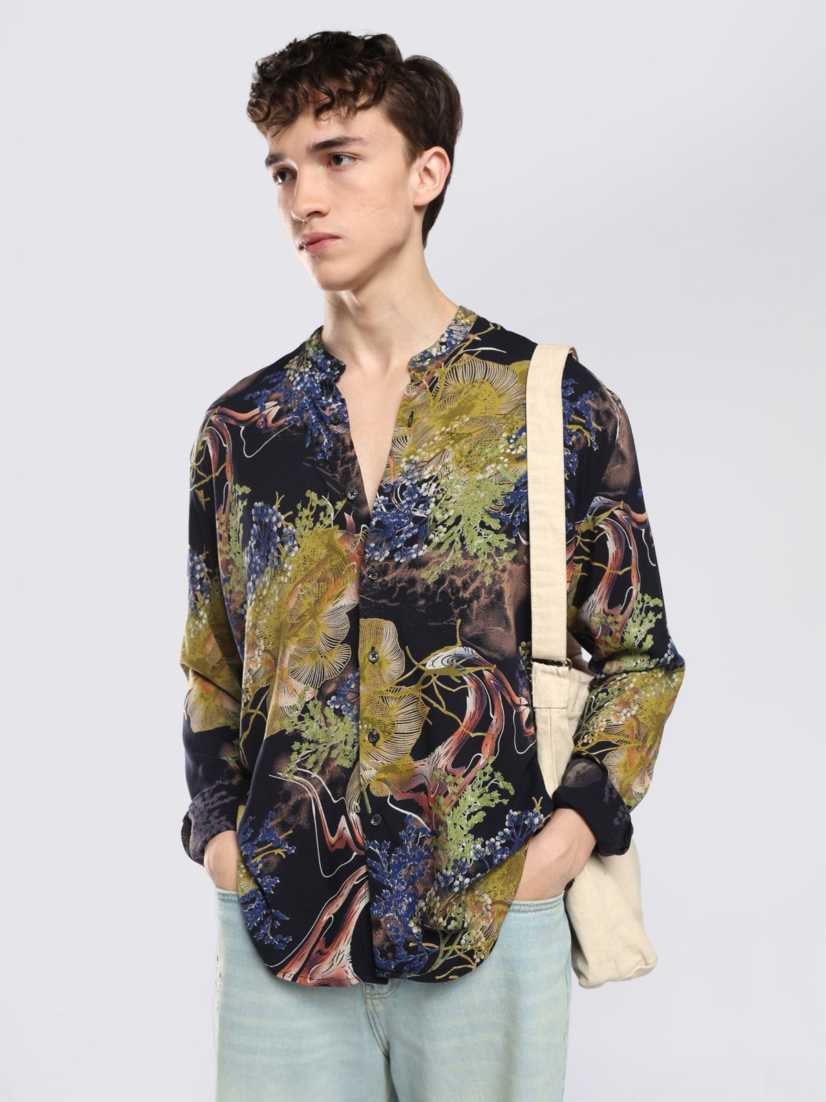Xisoni - Abstract Printed Mandarin Collar Shirt - Olive Green - Espanshe