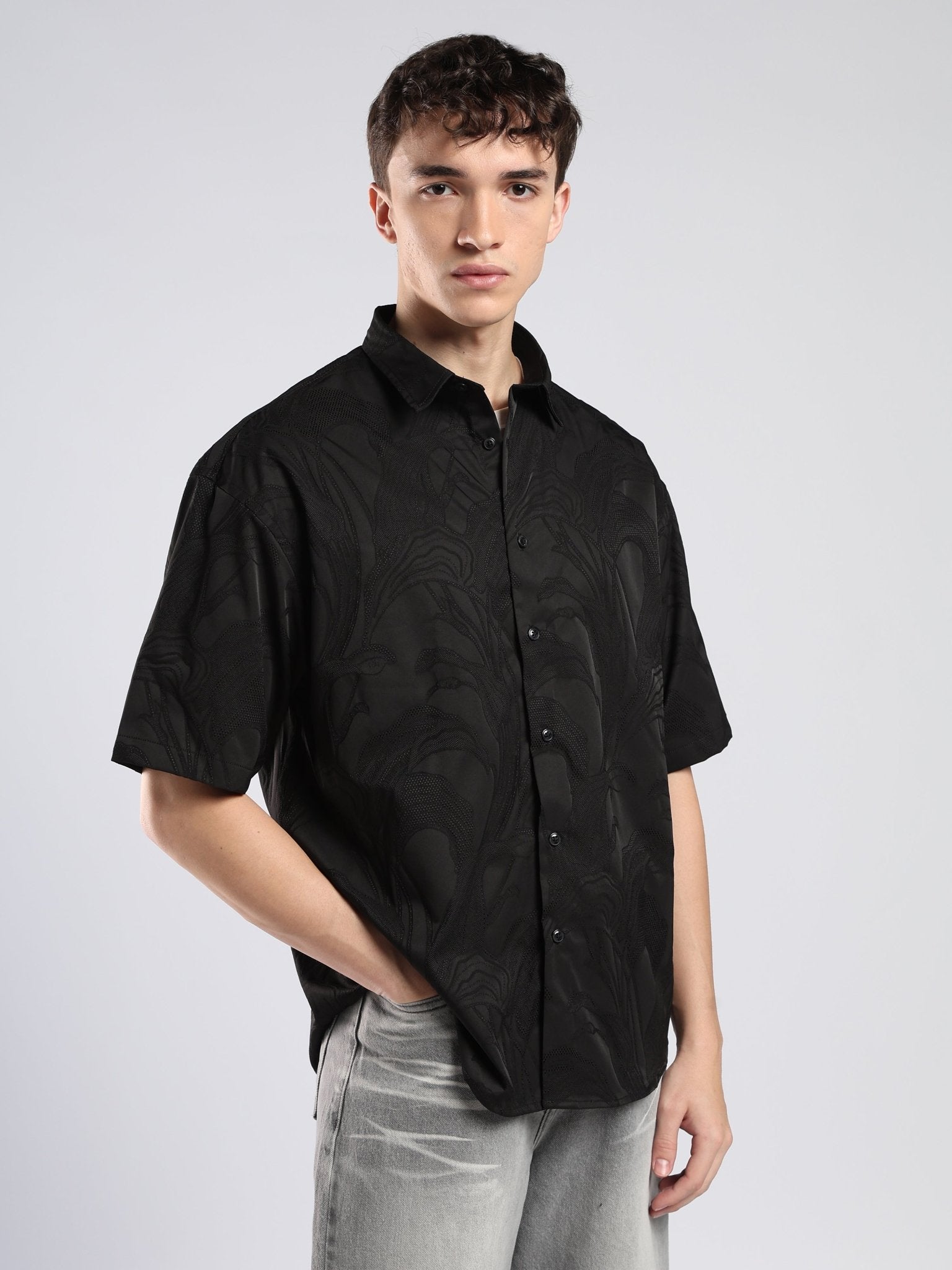 Bopha - Embroidery Half Sleeve Shirt - Black - Espanshe
