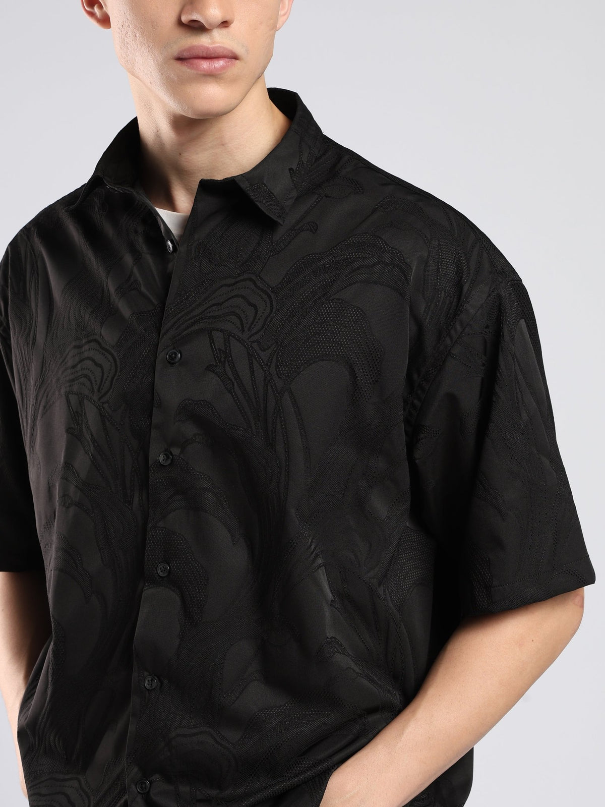 Bopha - Embroidery Half Sleeve Shirt - Black - Espanshe