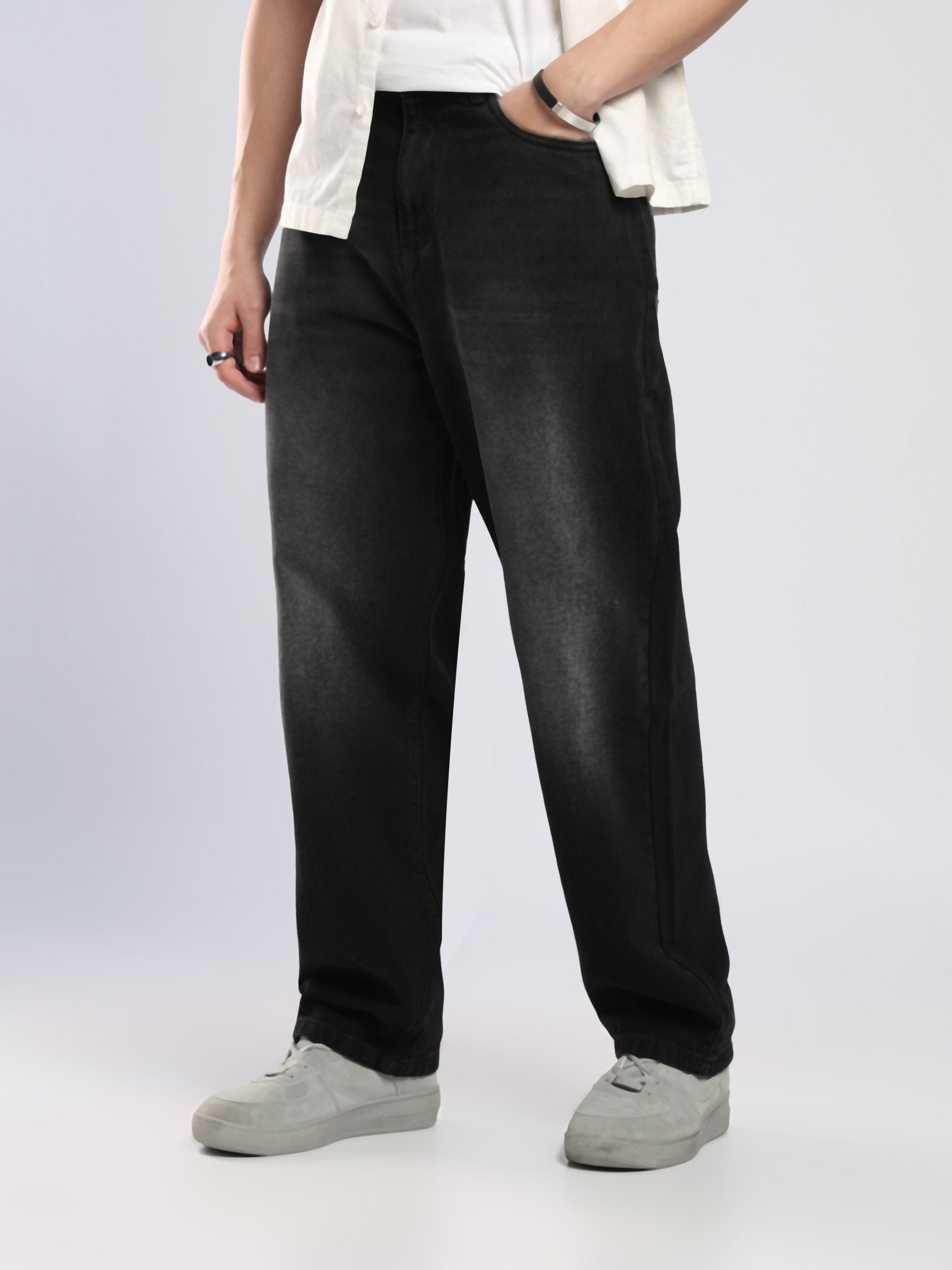 Vanta - Relaxed Fit Jeans - Black Shade - Espanshe