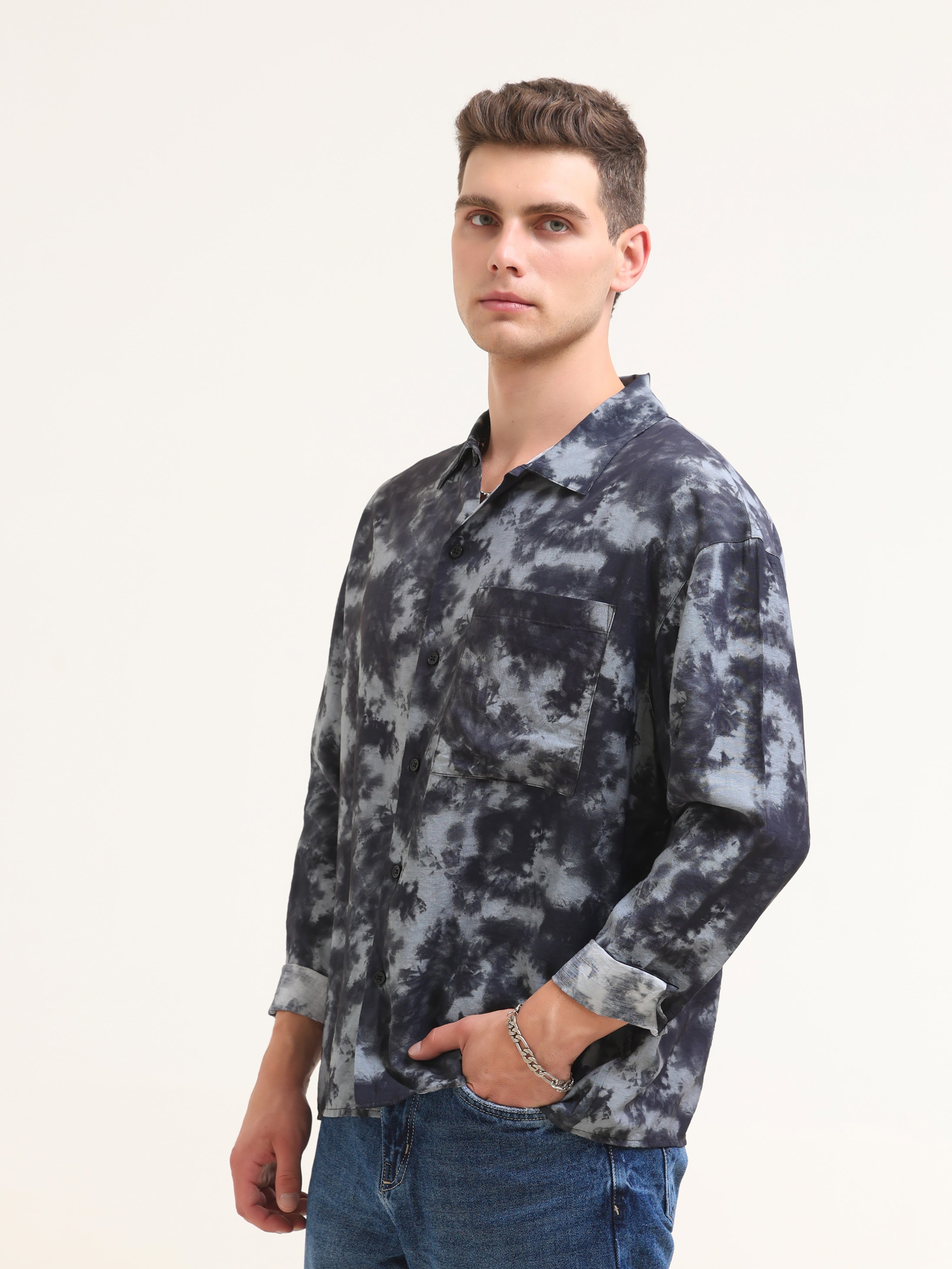 Tarr Baggy Printed Shirt- Violet