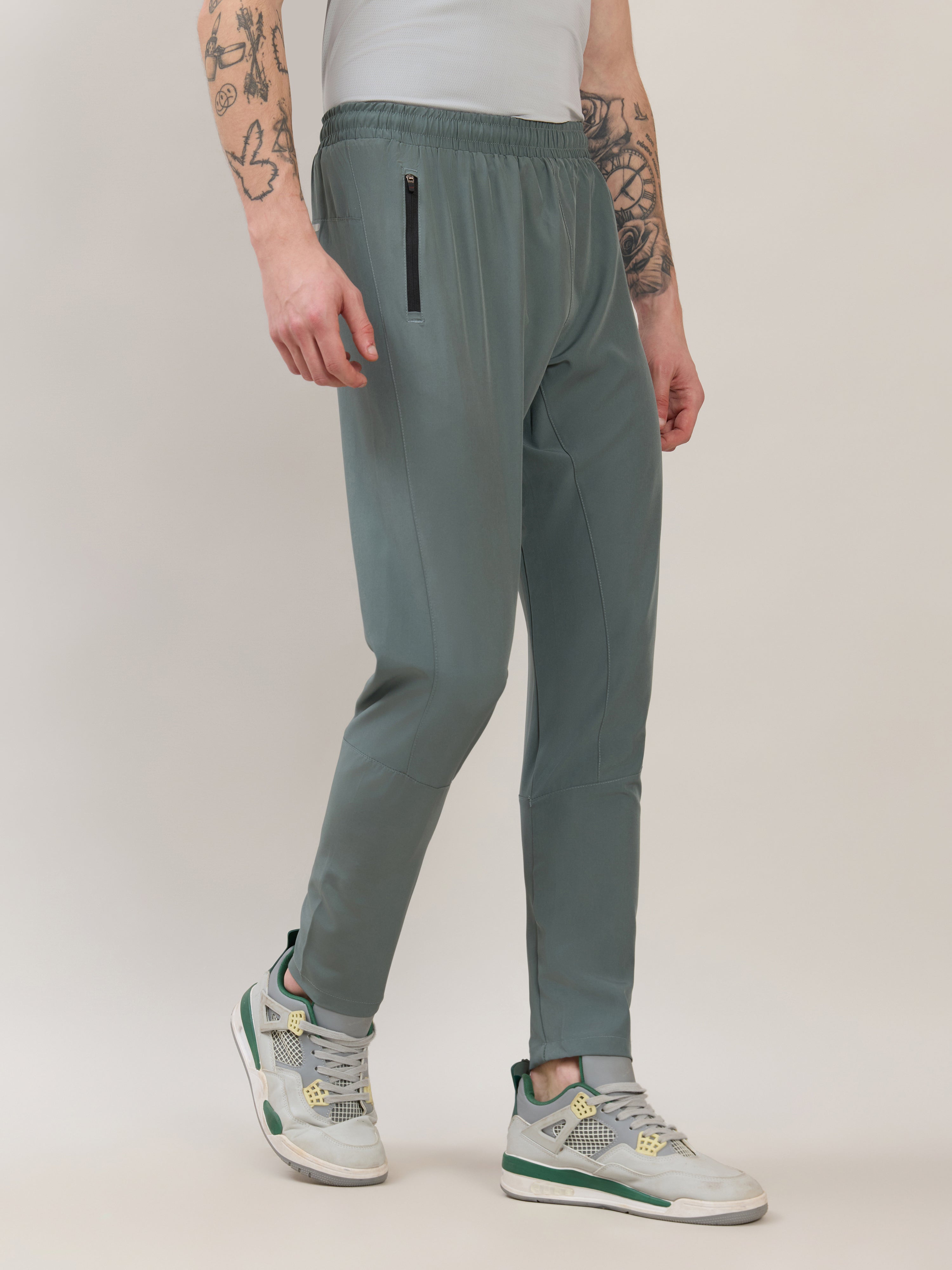 Klyra - Regular Track Pant - Light Olive