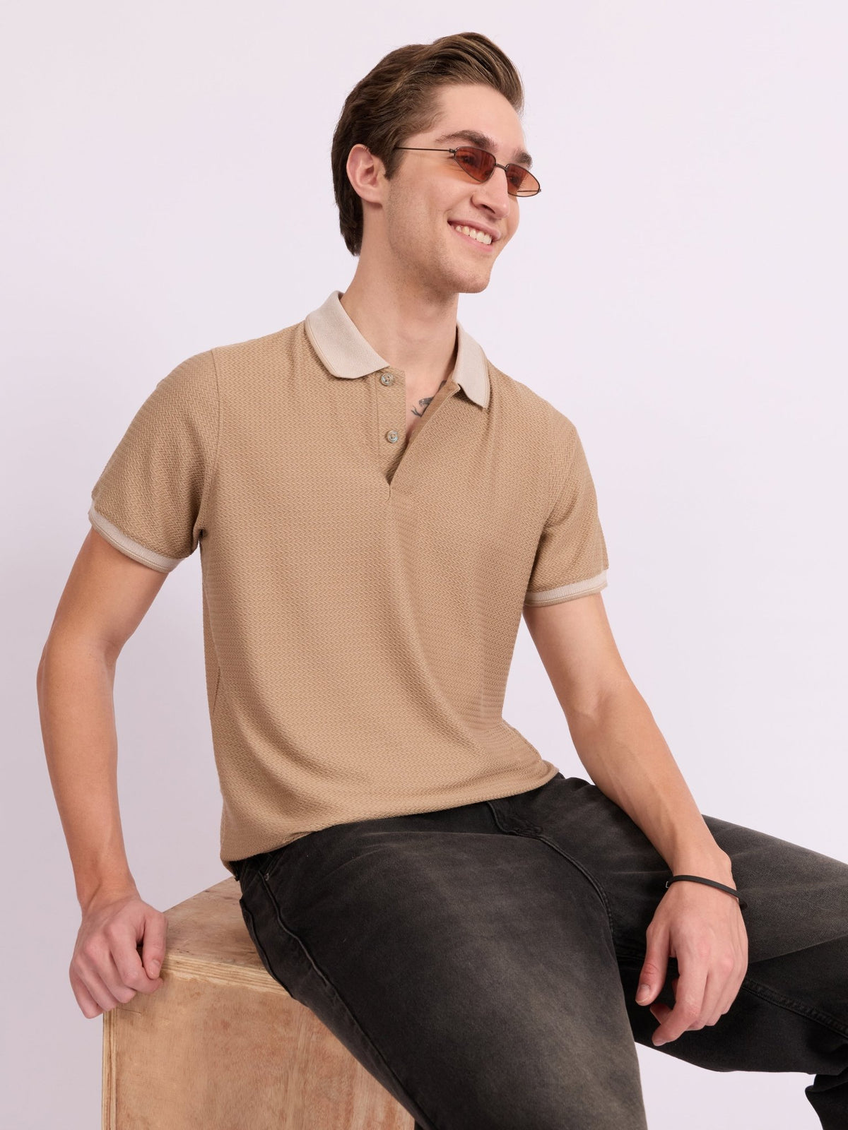 Neliis-2 - Textured Chevron Polo T-Shirt – Khaki - Espanshe