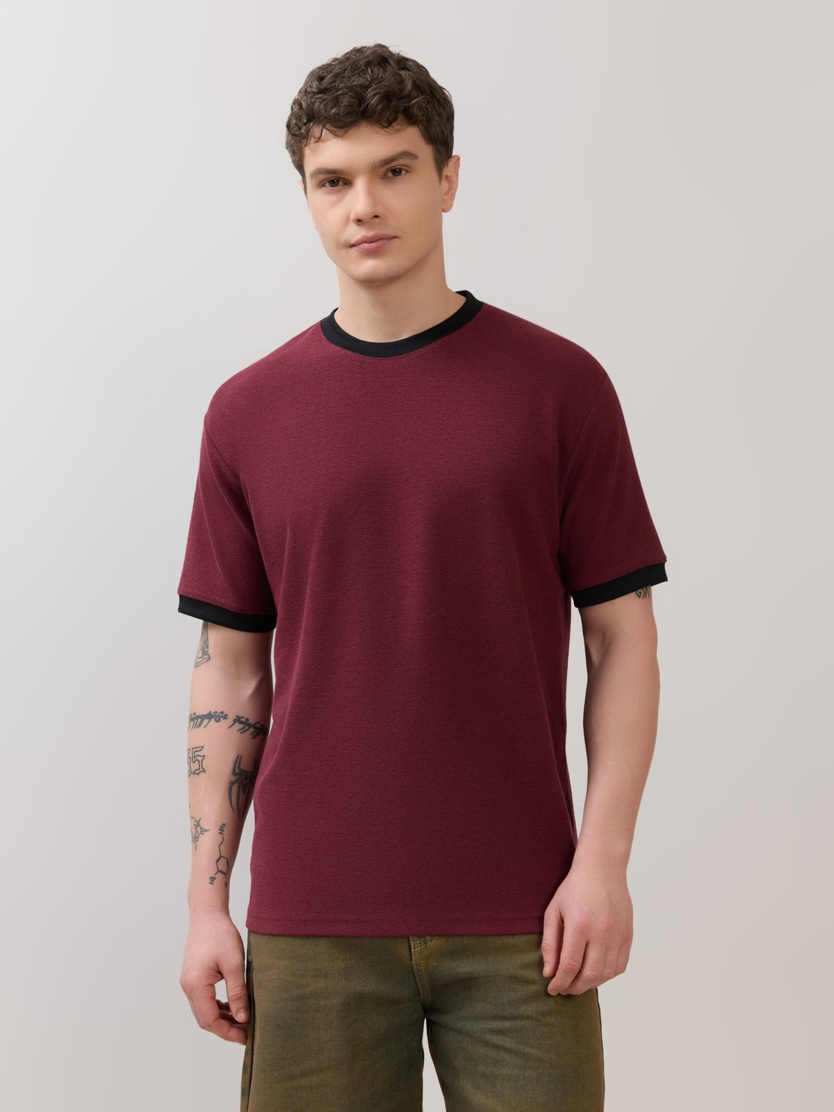 Karoon - Slim Fit Round-Neck T-Shirt - Maroon - Espanshe