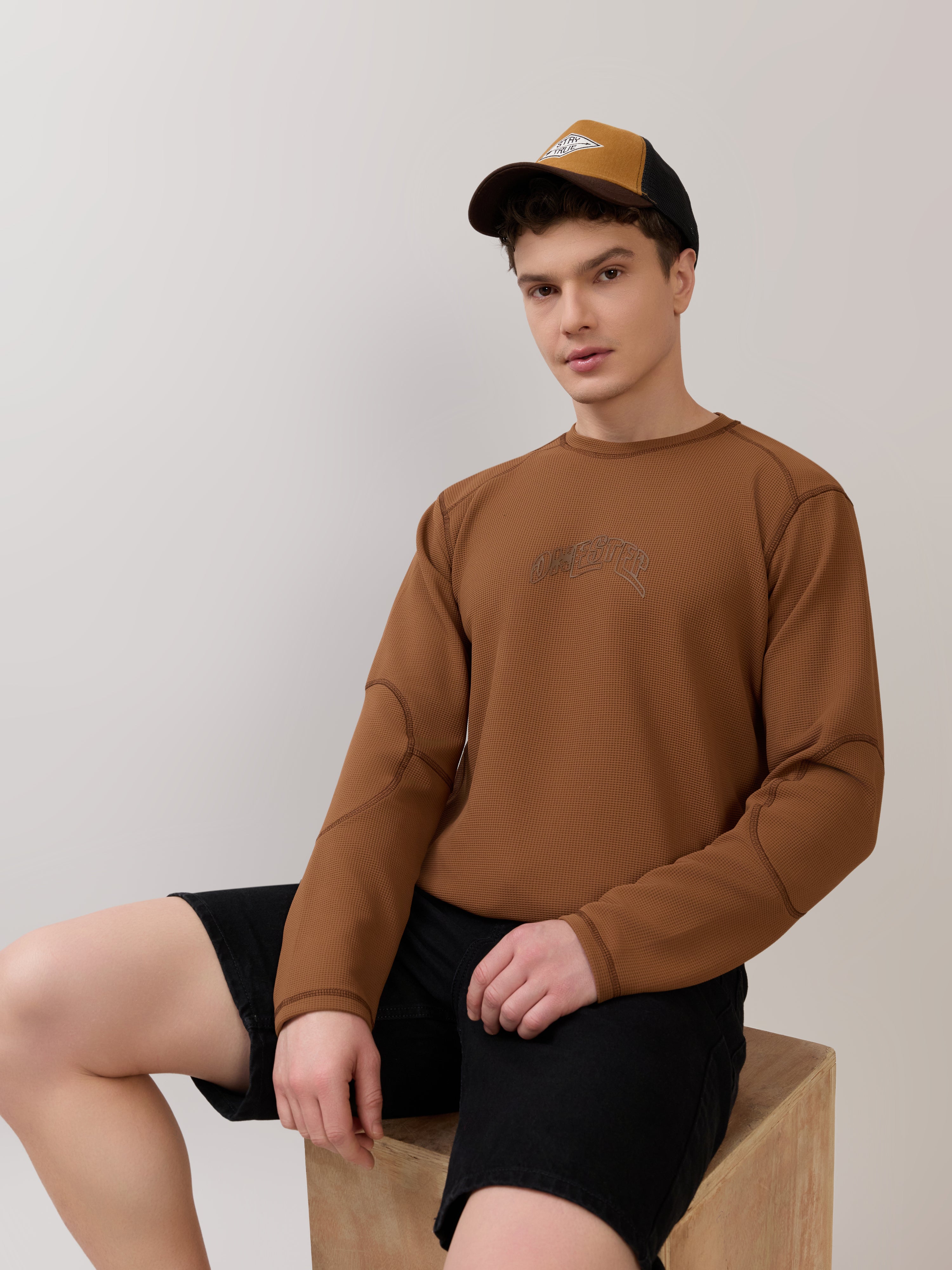 Kinoia - Onstep Printed Contrast-Stitch Relaxed Sweatshirt -  Brown