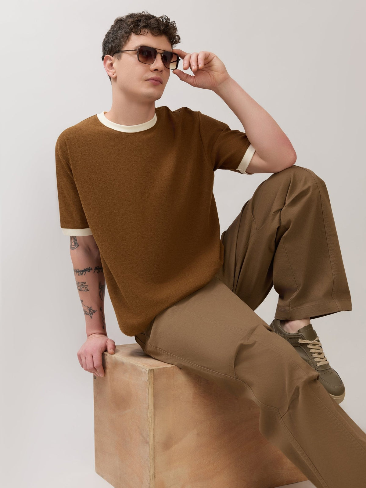 Karoon - Slim Fit Round-Neck T-Shirt - Brown - Espanshe