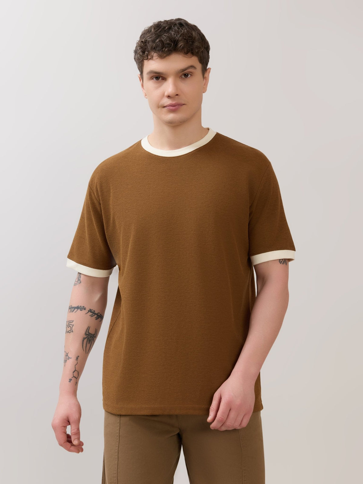 Karoon - Slim Fit Round-Neck T-Shirt - Brown - Espanshe