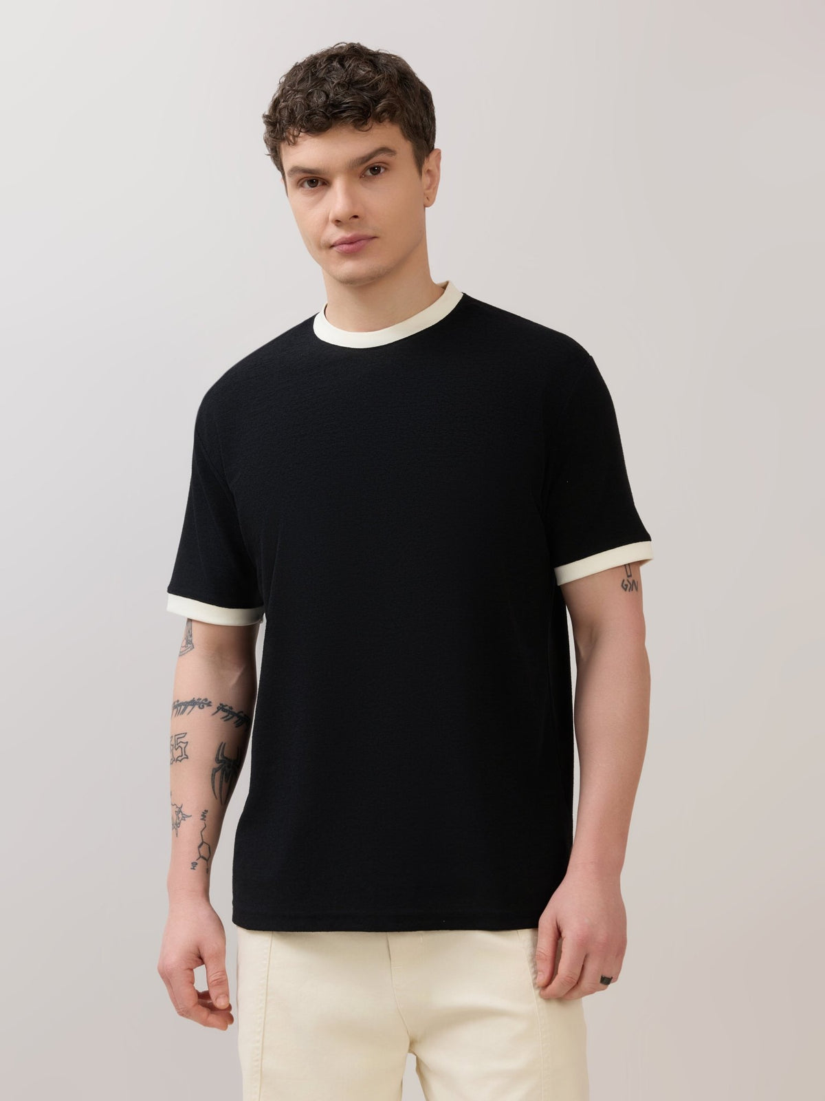 Karoon - Slim Fit Round-Neck T-Shirt - Black - Espanshe