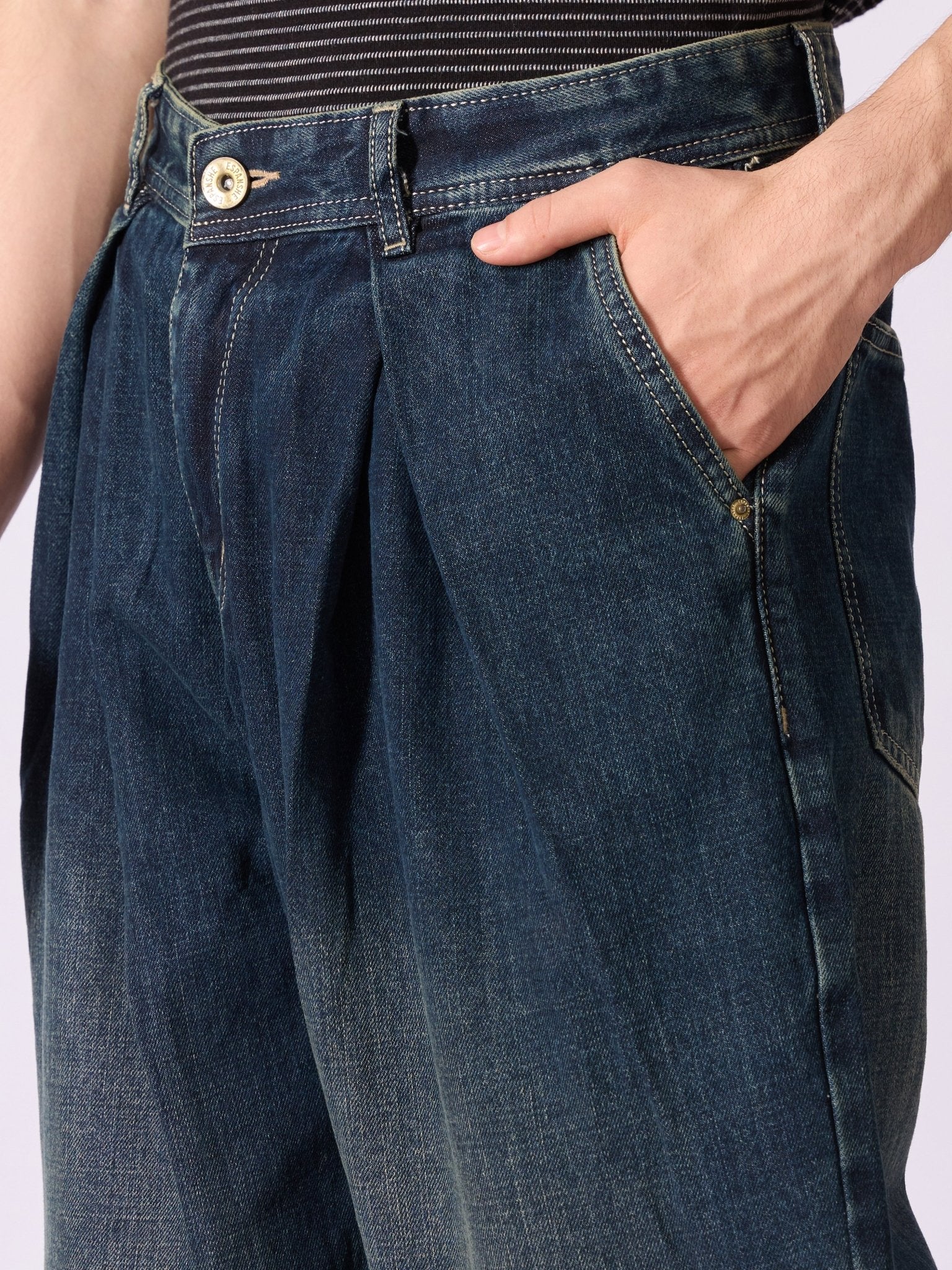 Quro - Baggy Pleated Jeans - Dark Blue - Espanshe