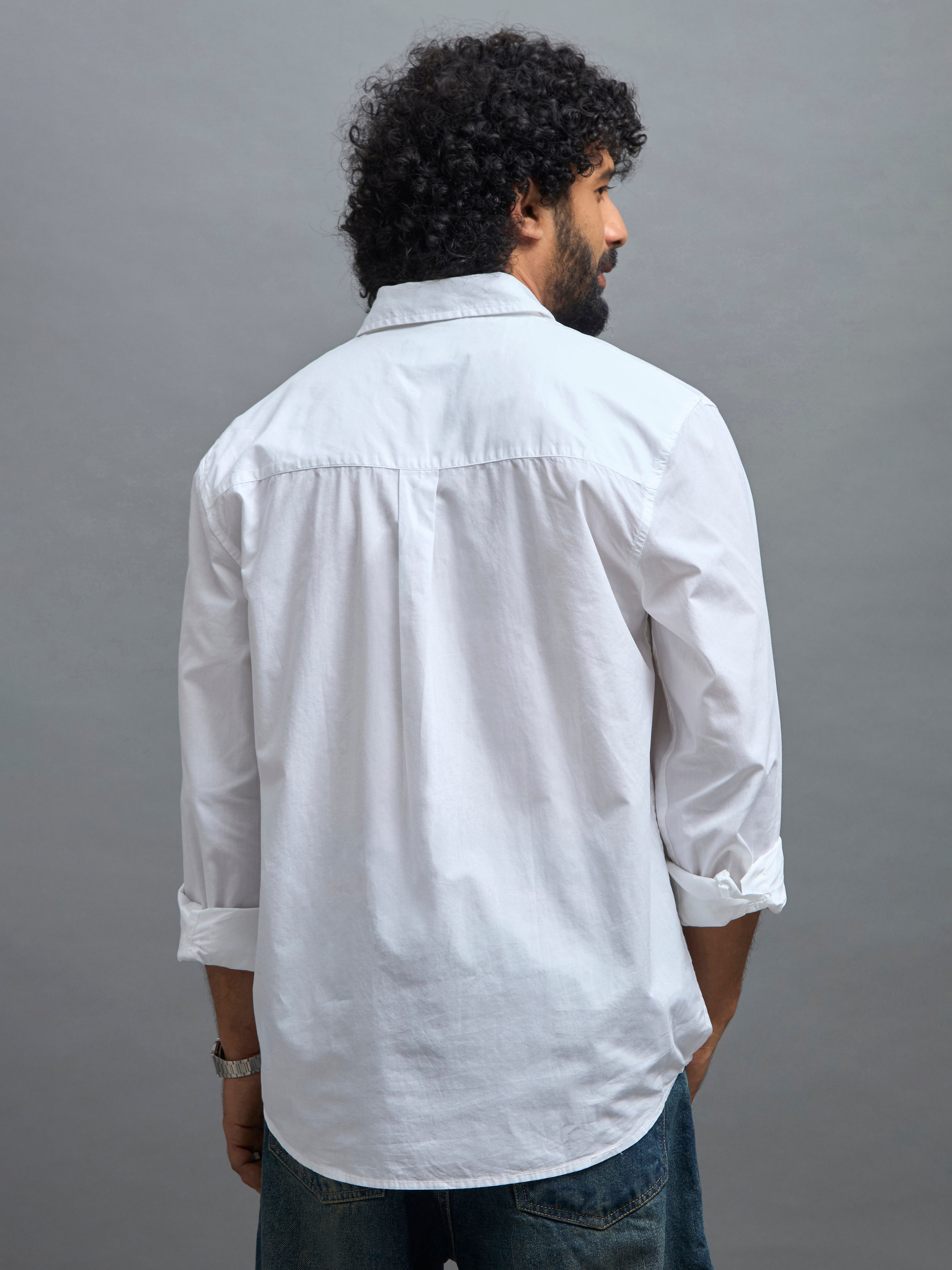 men's white full sleeve solid shirt with premium quality cotton
Men's outfit for every occassion